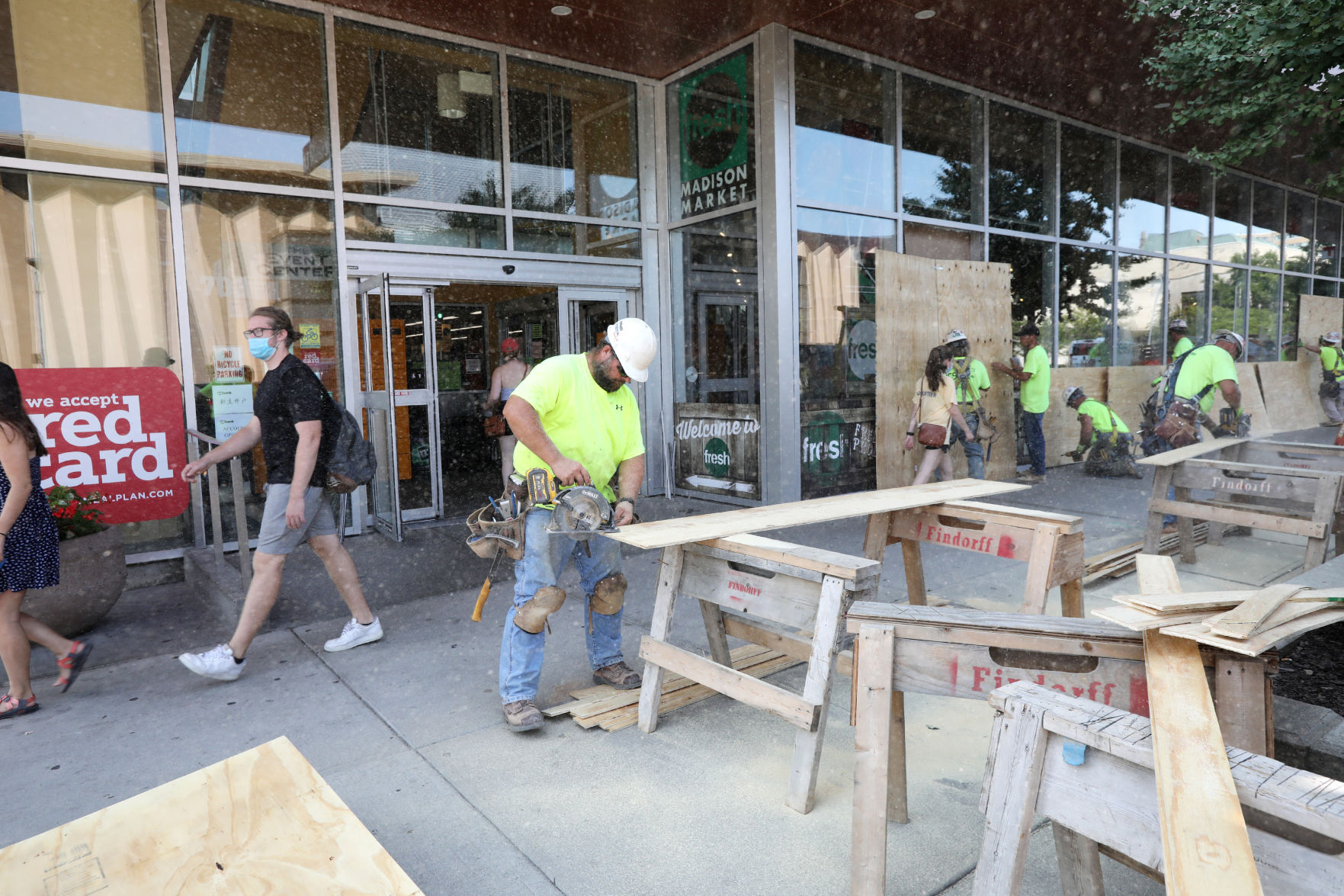 Clean up downtown after Tuesday night protests